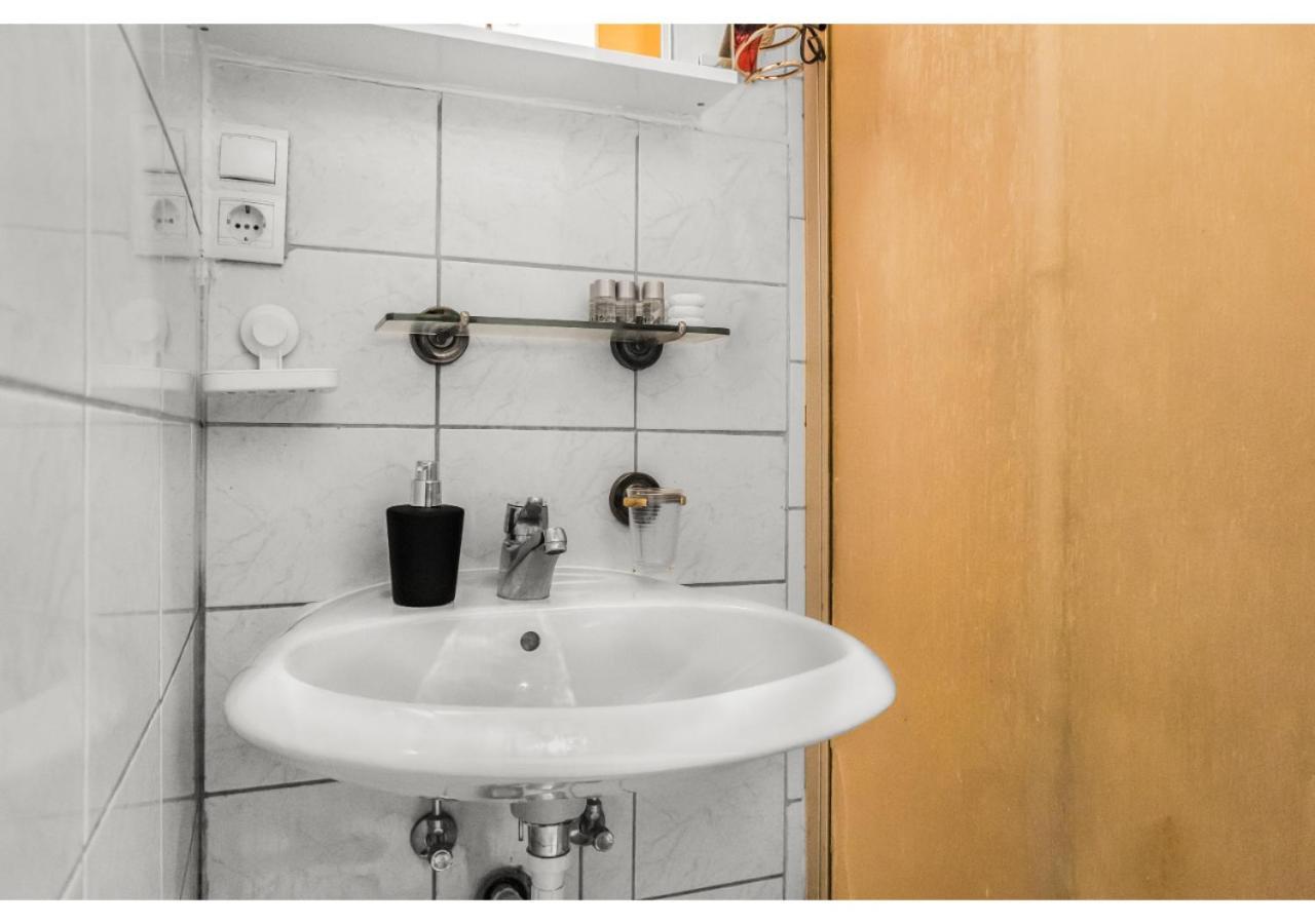 Welcoming 2Br Apt. Near Danube & Millenium Tower Vienne Extérieur photo
